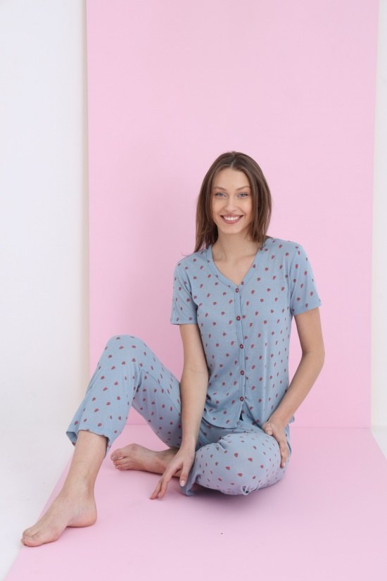 Eliz 7085-4 Bayan Jakarlı Mavi Zemin Çilek Des.Düğ.Pijama Takım