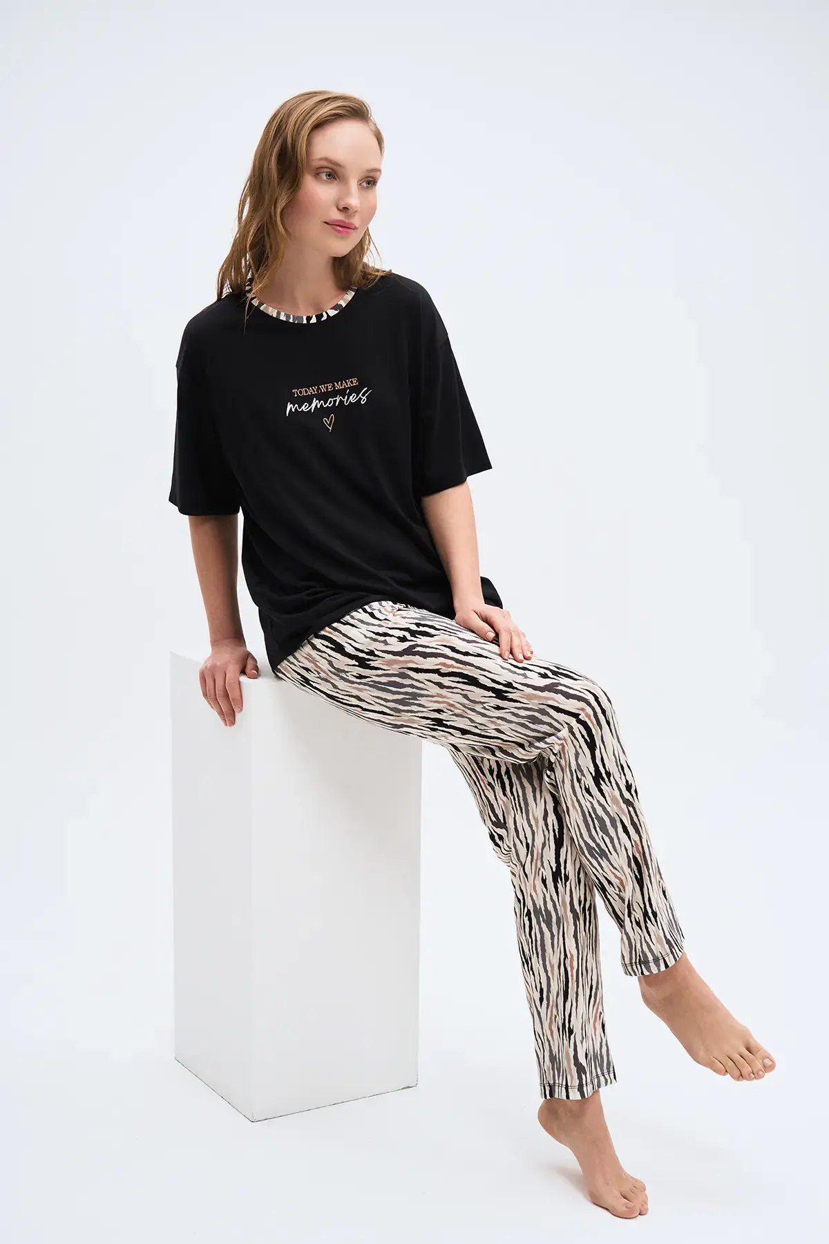 Pijadore 2049 (M-L-XL-XXL) Kısa Kollu Bayan Pijama Takım