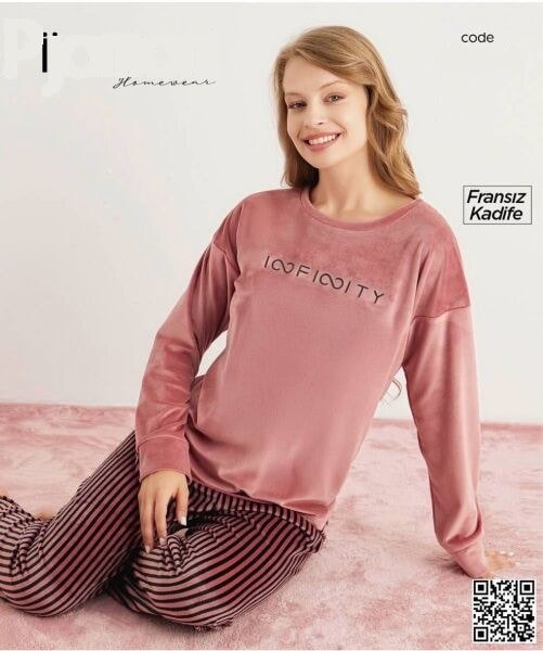 Pijamoni 4210-4 Yeni Fransız Kadife Pijama Takım