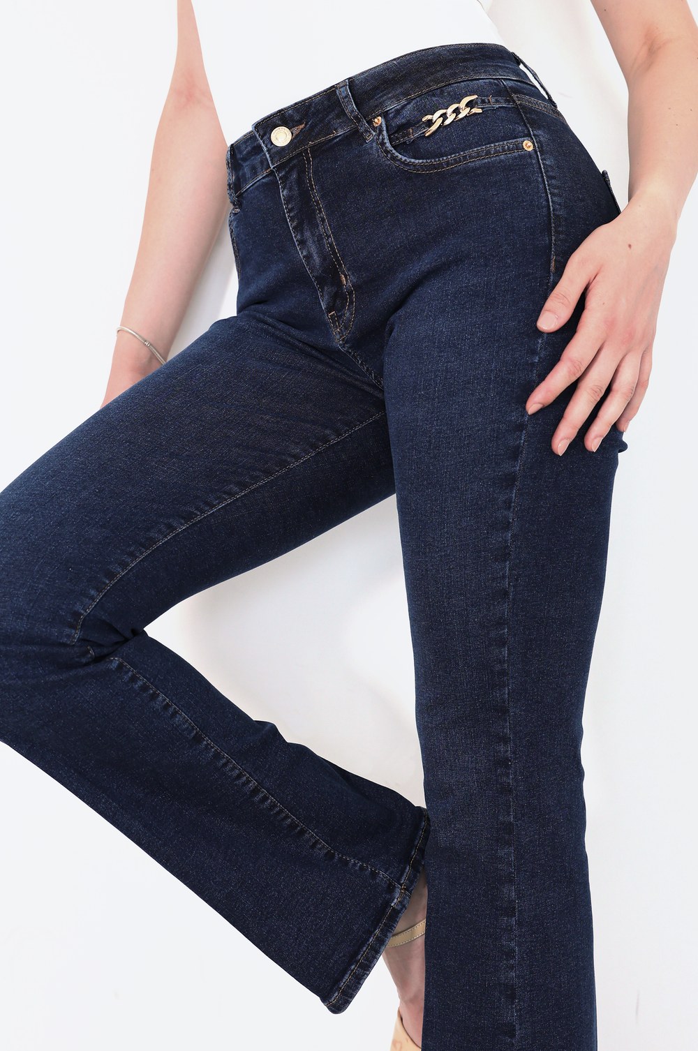 Zincir Detaylı Yarım İspanyol Paça Dark Blue Jean Pantolon