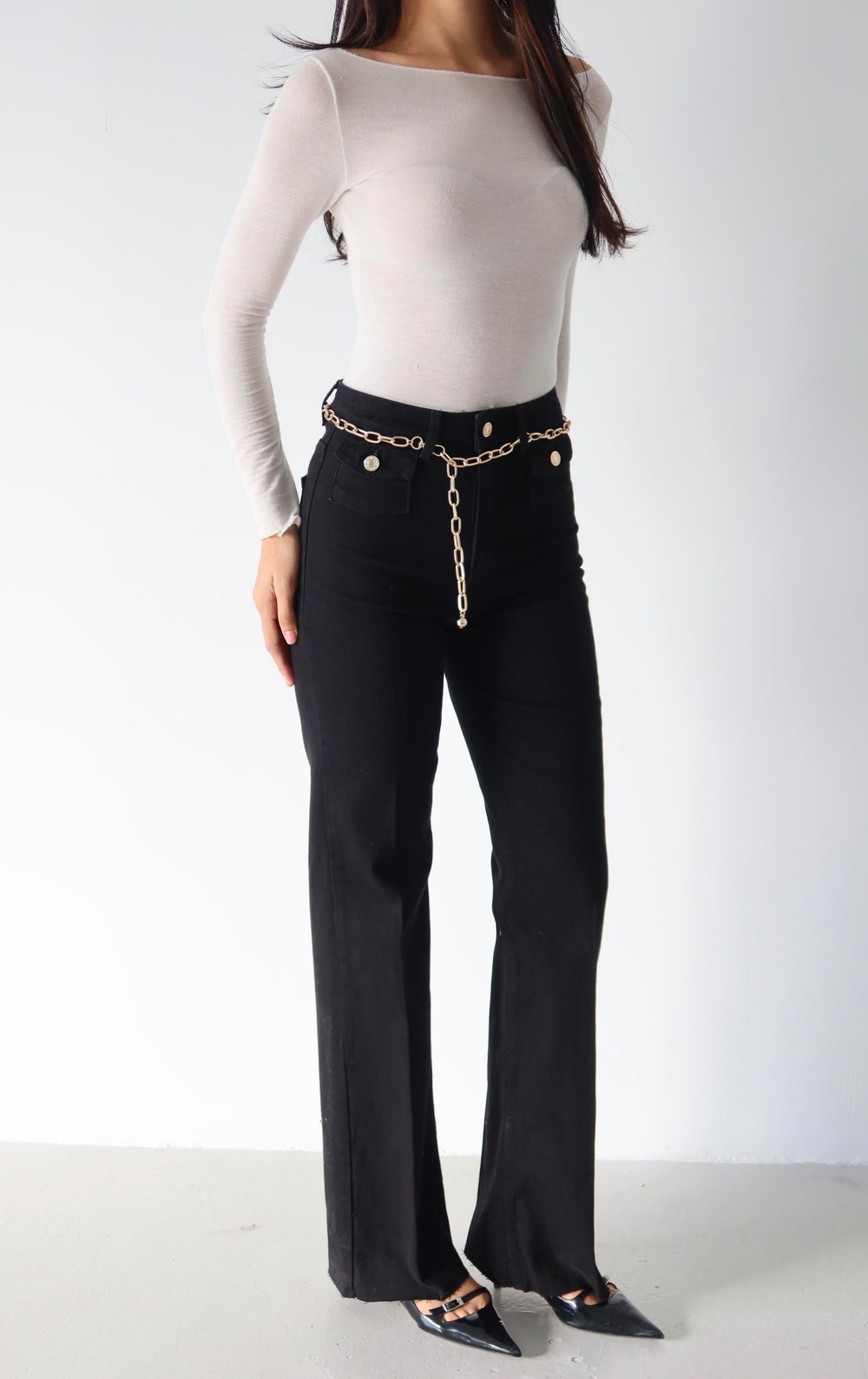 Yüksek Bel Kemer Zincir Detaylı Black Jean Pantolon