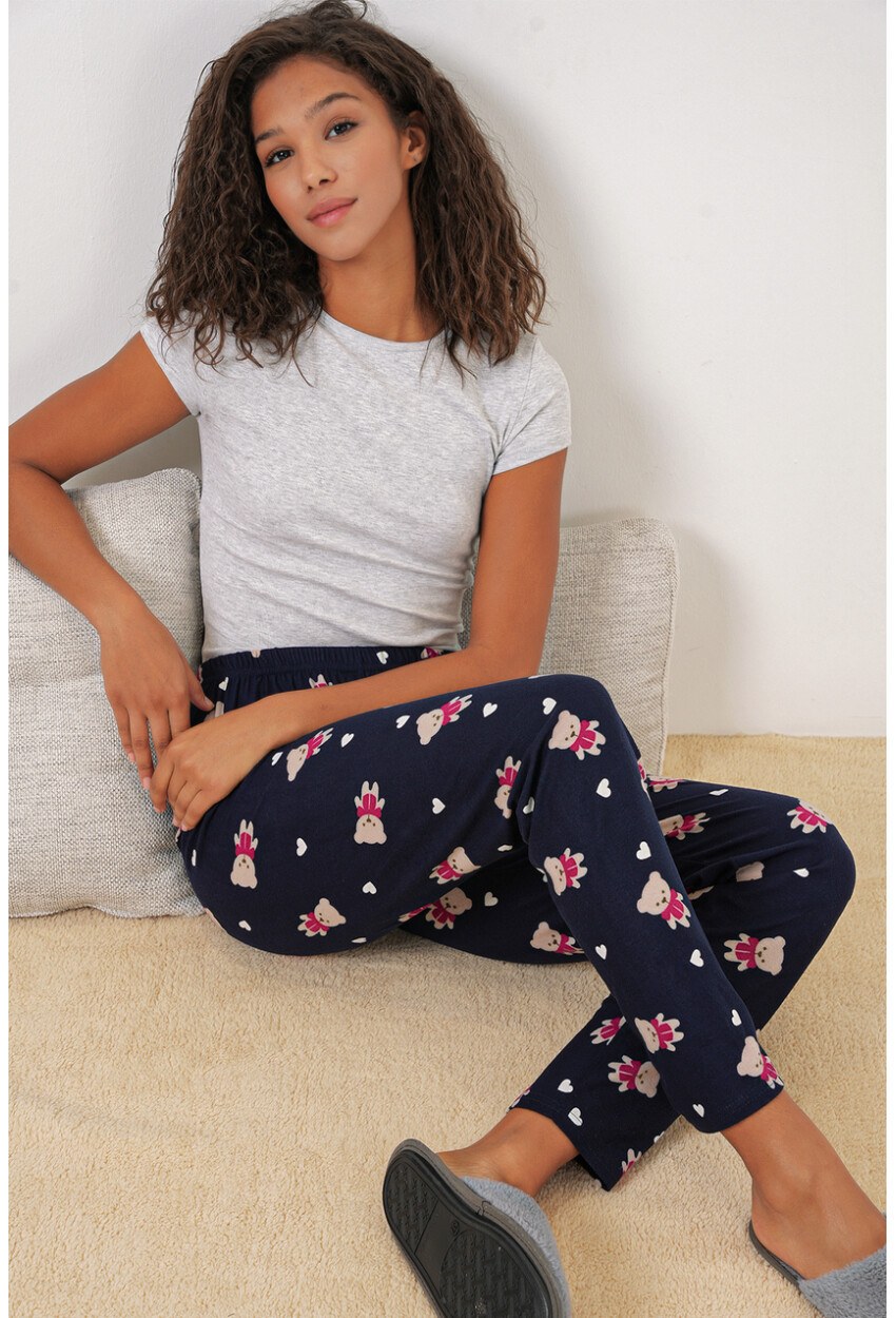 L. Lacivert
