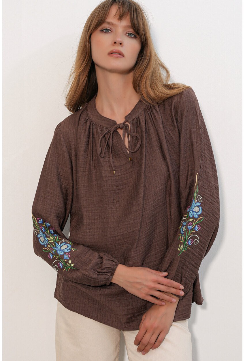 Kadın Nakışlı Oversize Bluz 1000