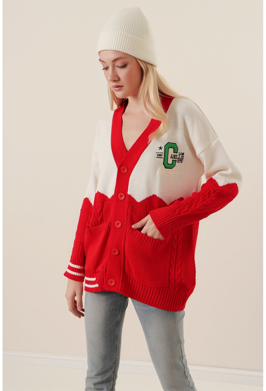 15788 Oversize Nakışlı Hırka
