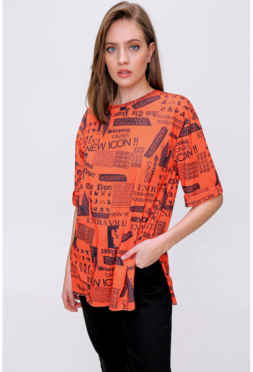4299 Gazete Baskılı Oversize Tshirt
