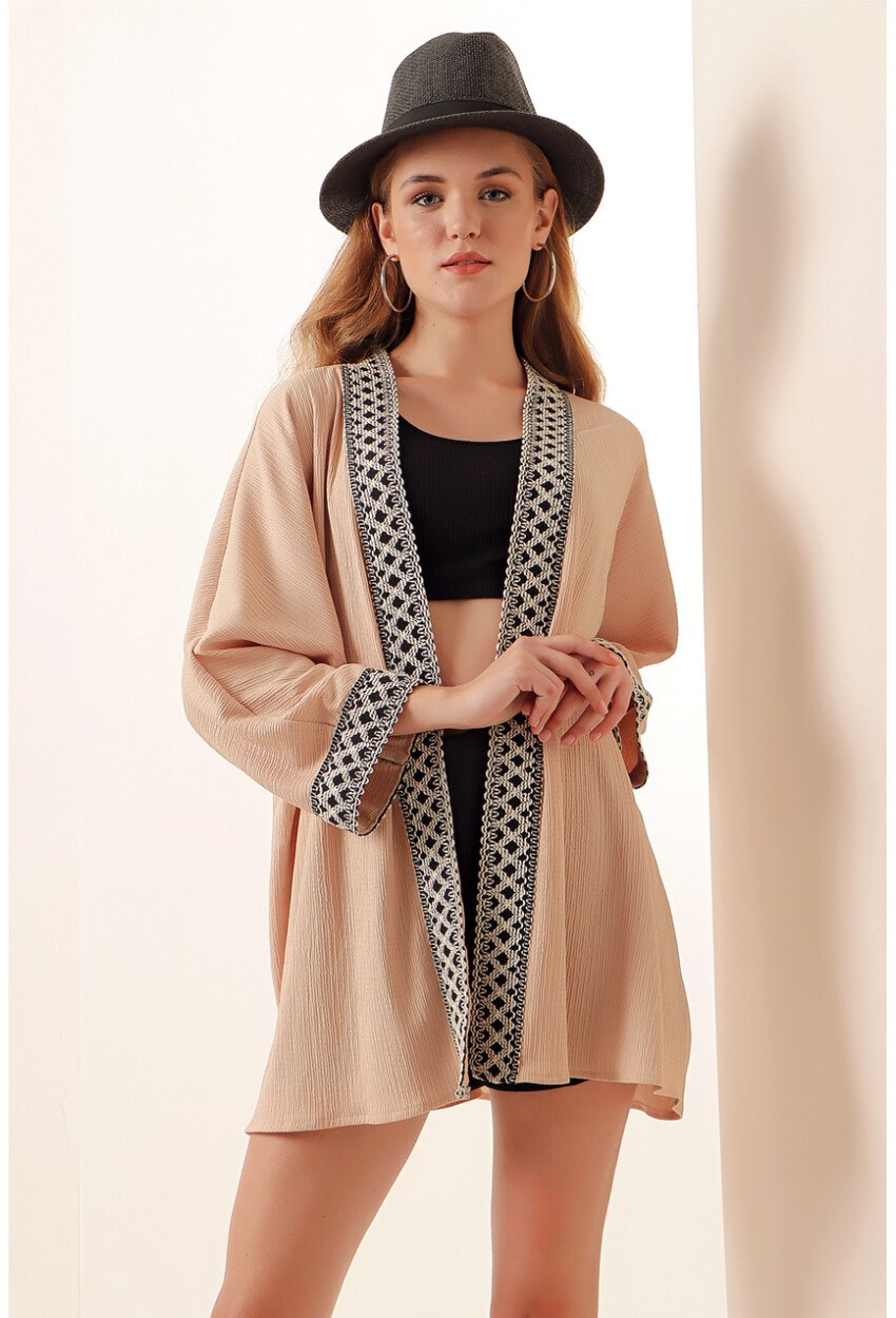 5866 Nakışlı Örme Kimono