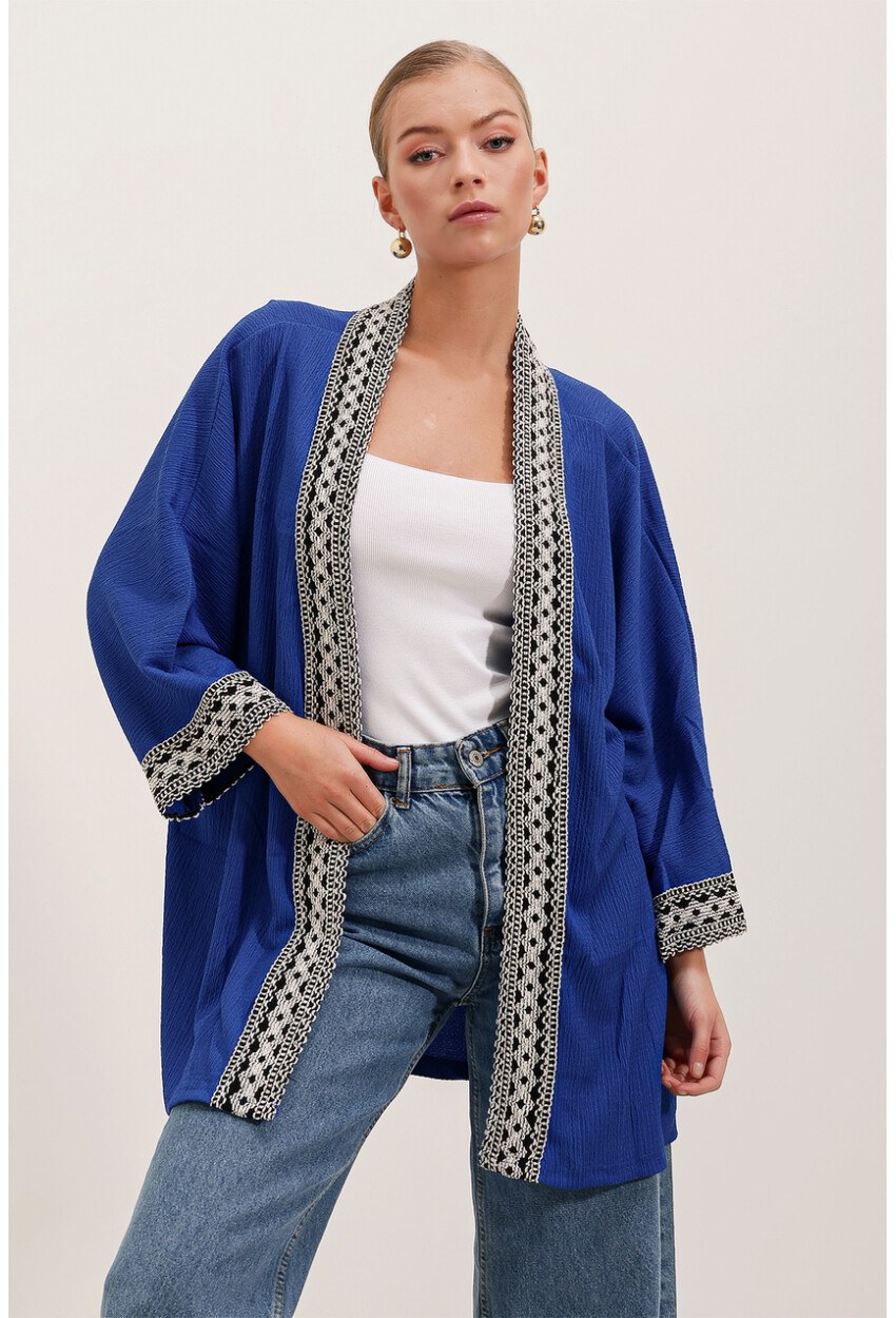 5866 Nakışlı Örme Kimono