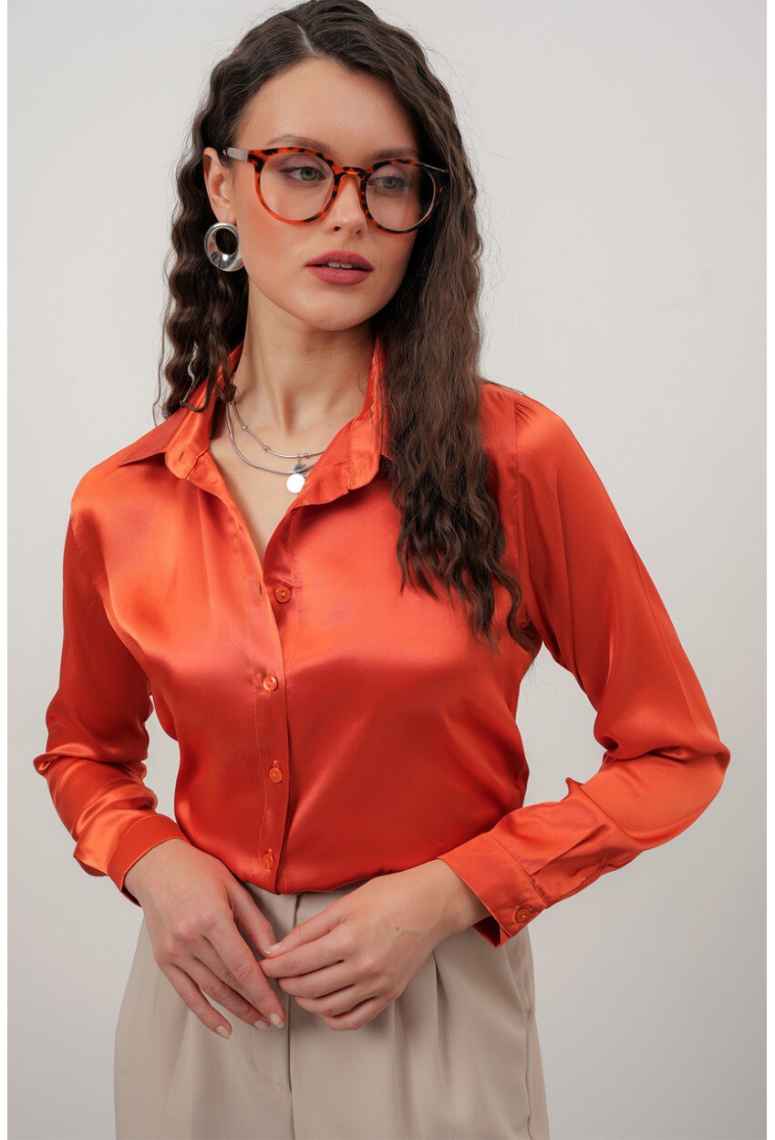Kadın Oranj Saten Gömlek Geniş Beden Aralığı