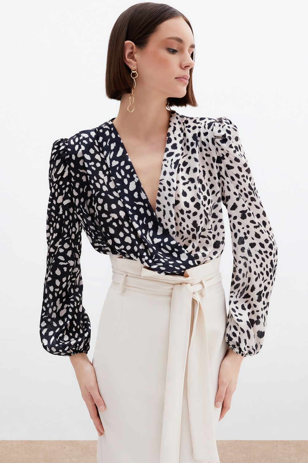 Kruvaze Desenli Bodysuit - Bej-Siyah