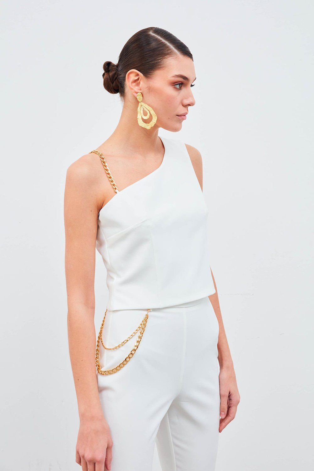 Zincir Askı Detaylı Crop Bluz - Ekru