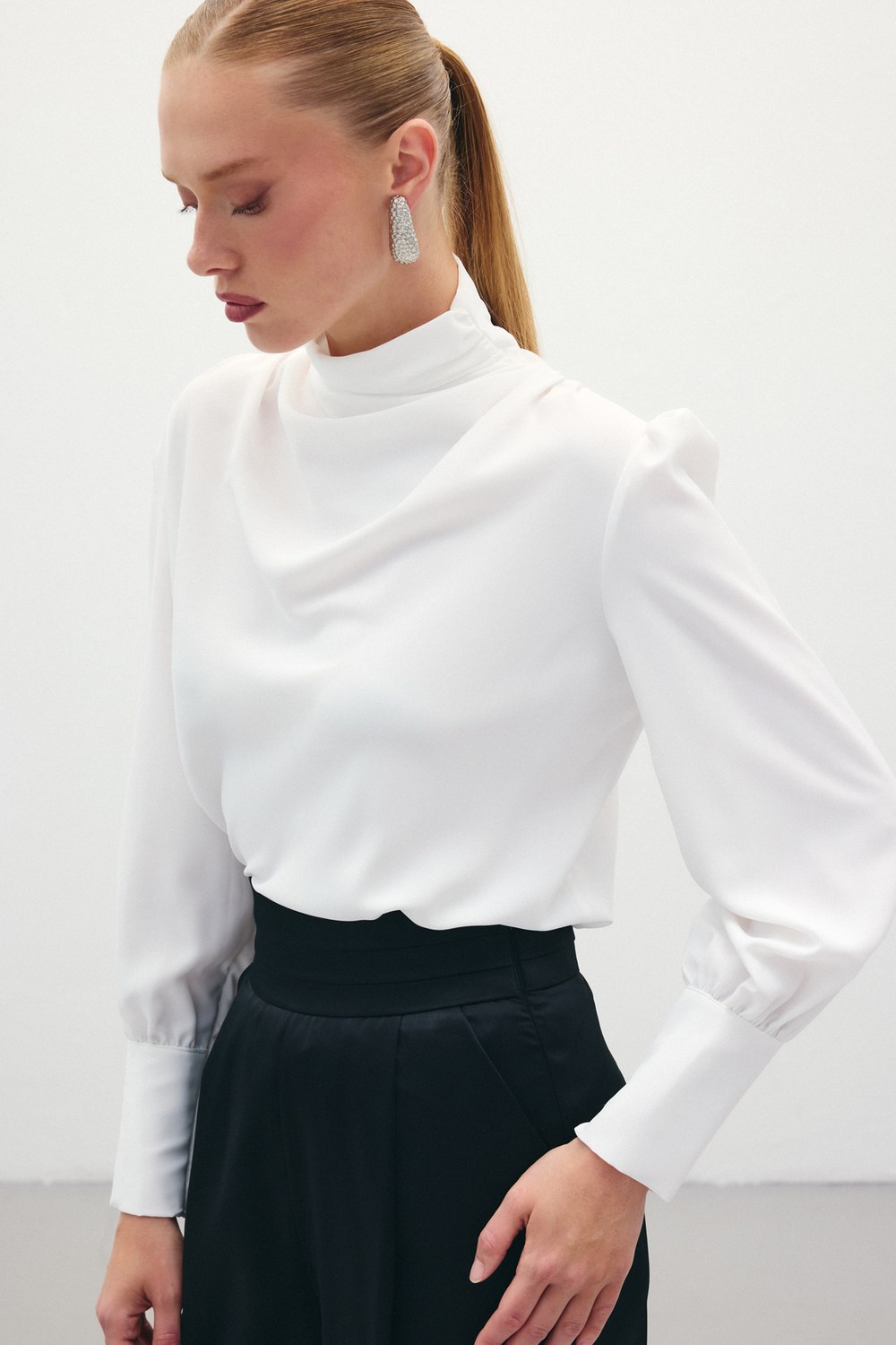 Drape Detaylı Bluz - Ekru