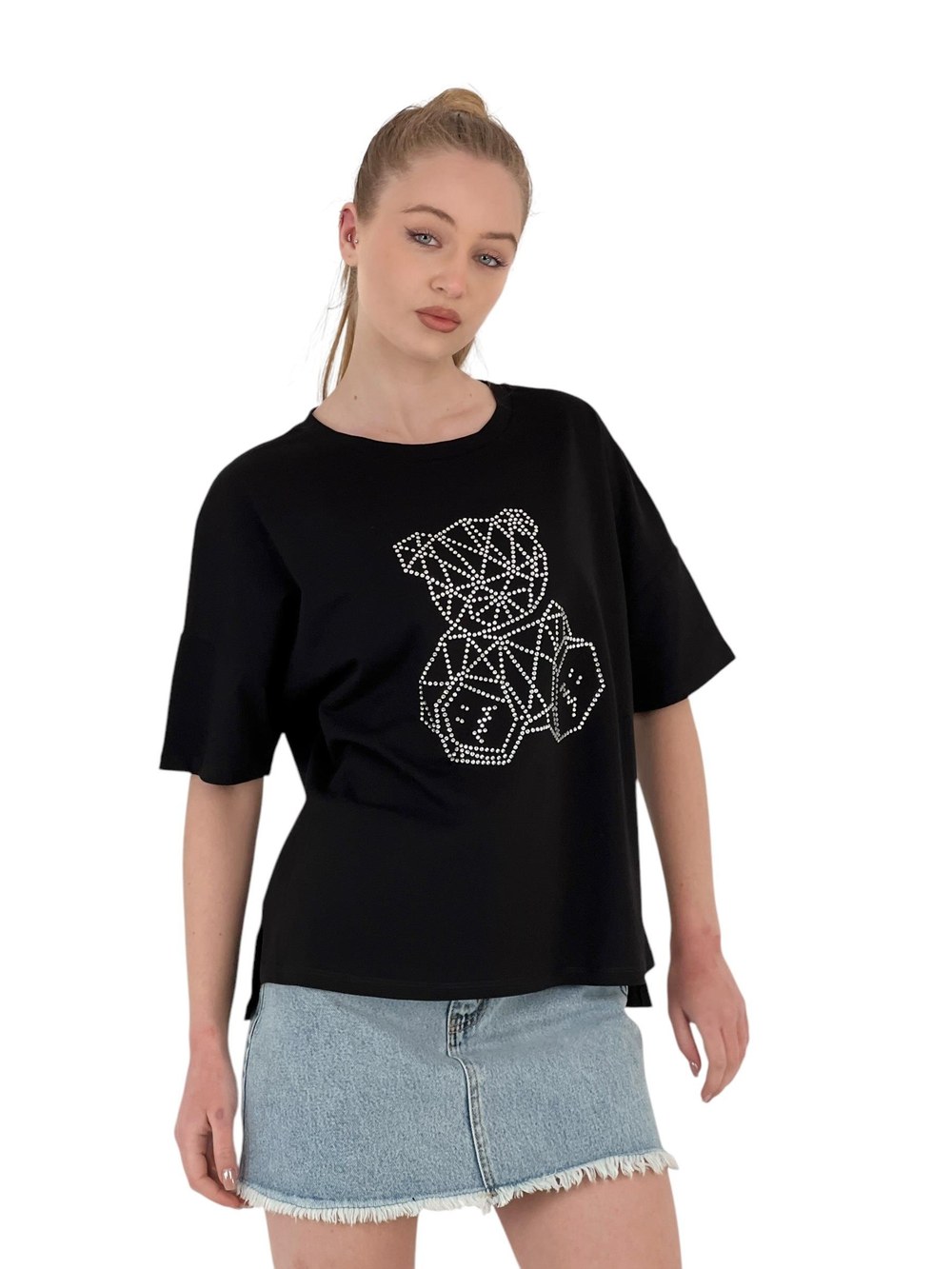 Taş İşlemeli Geometrik Ayıcık Oversize Tişört – Siyah Beyaz
