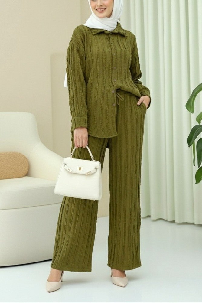 Dokulu Düğmeli Dikey Şeritli Pantolon Gömlek Takım -Yağ Yeşili