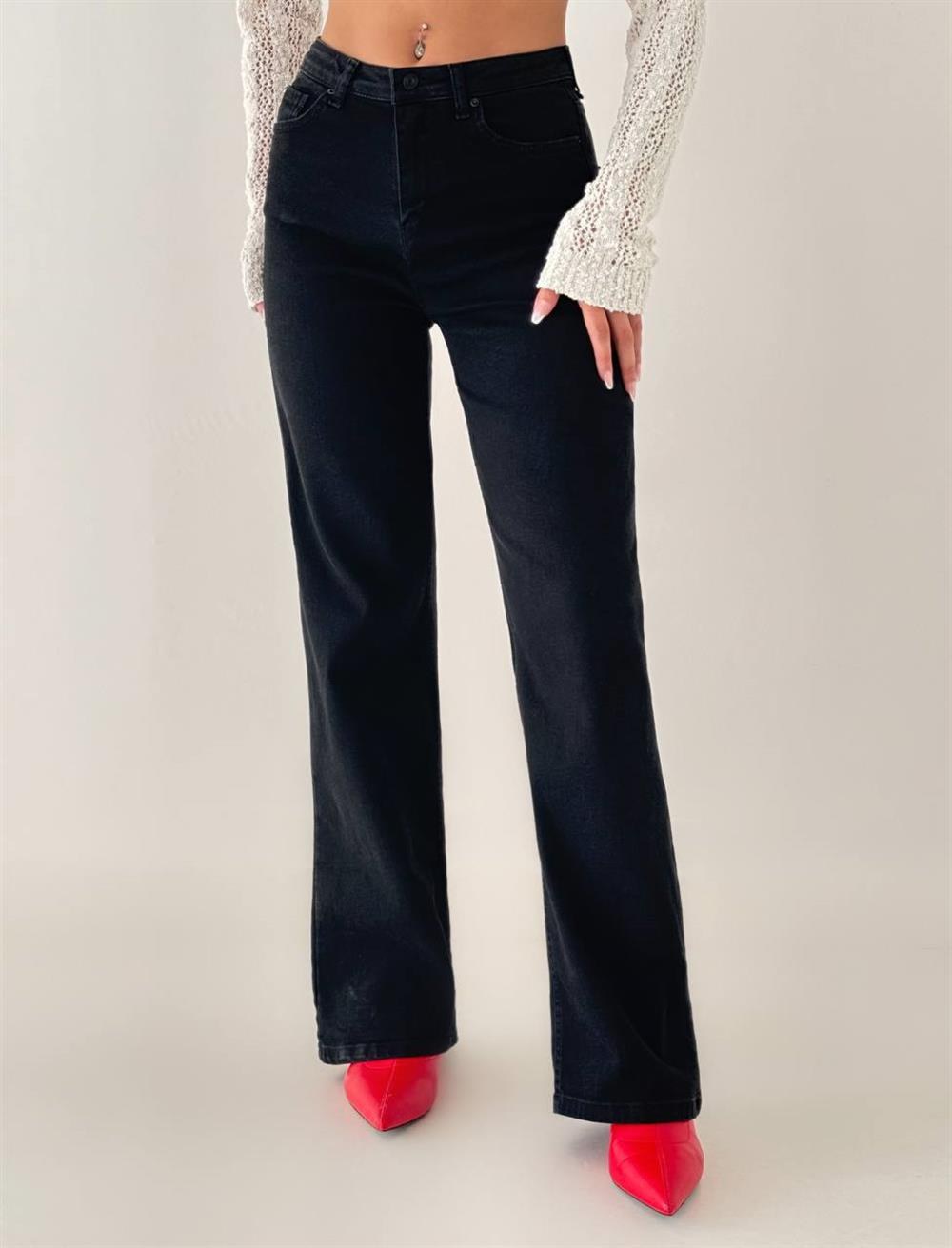 Yüksek Bel Düz Kesim Black Jean Pantolon