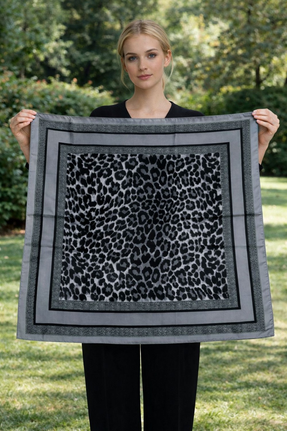 15338 Leopar Desenli Gri Bandana Fular 90x90 Cm