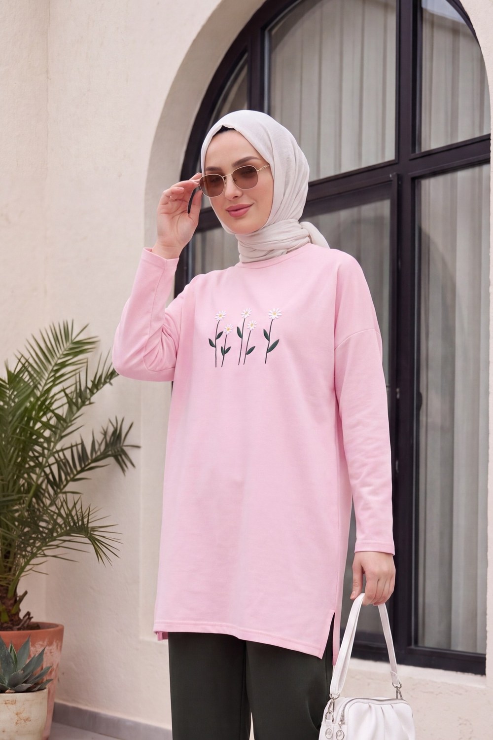 Papatya Nakışlı Yuvarlak Yaka Penye Tunik -Pembe