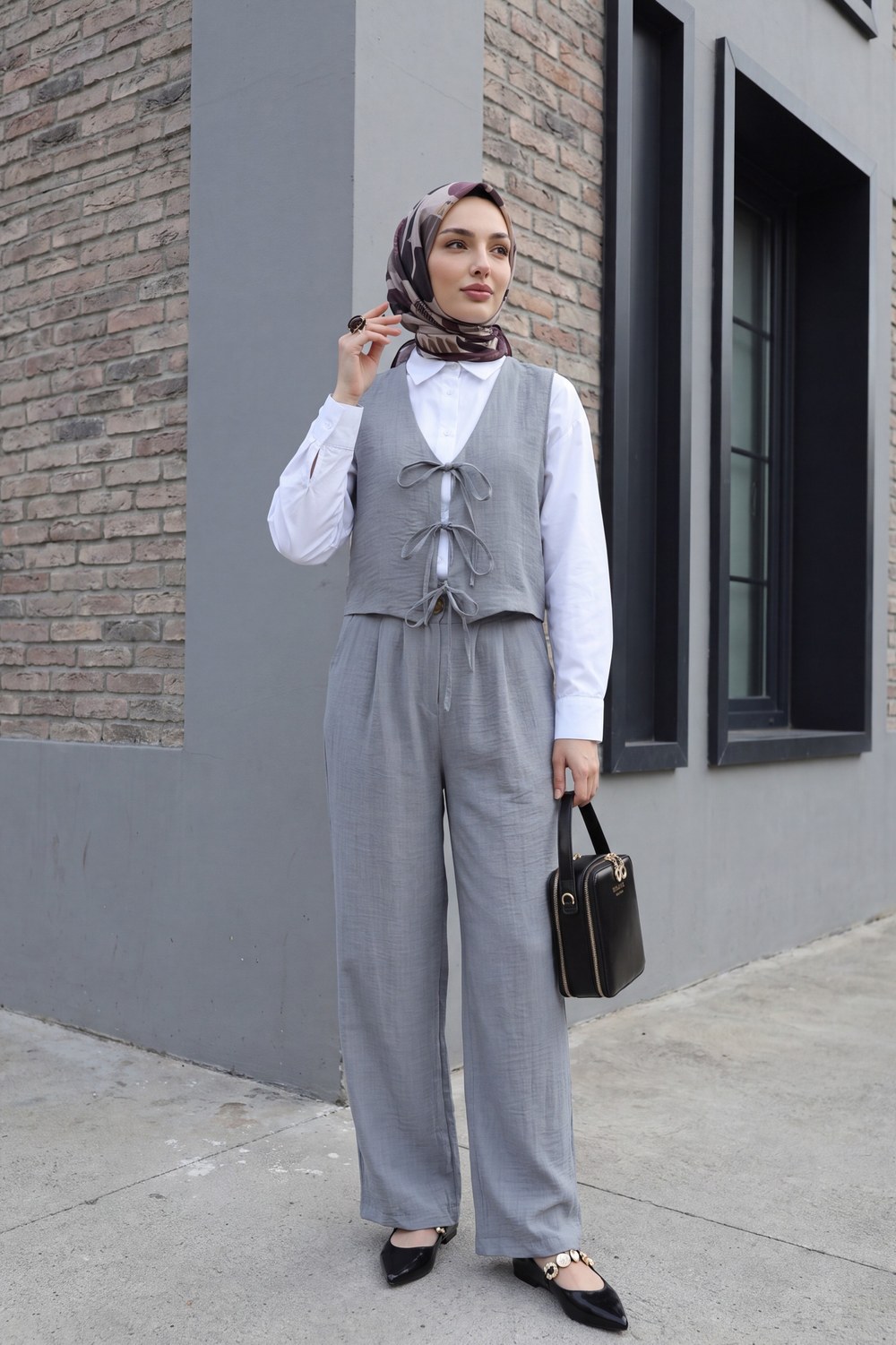 Önü Bağcıklı Yelek Pantolon İkili Keten Görünümlü Takım -Gri
