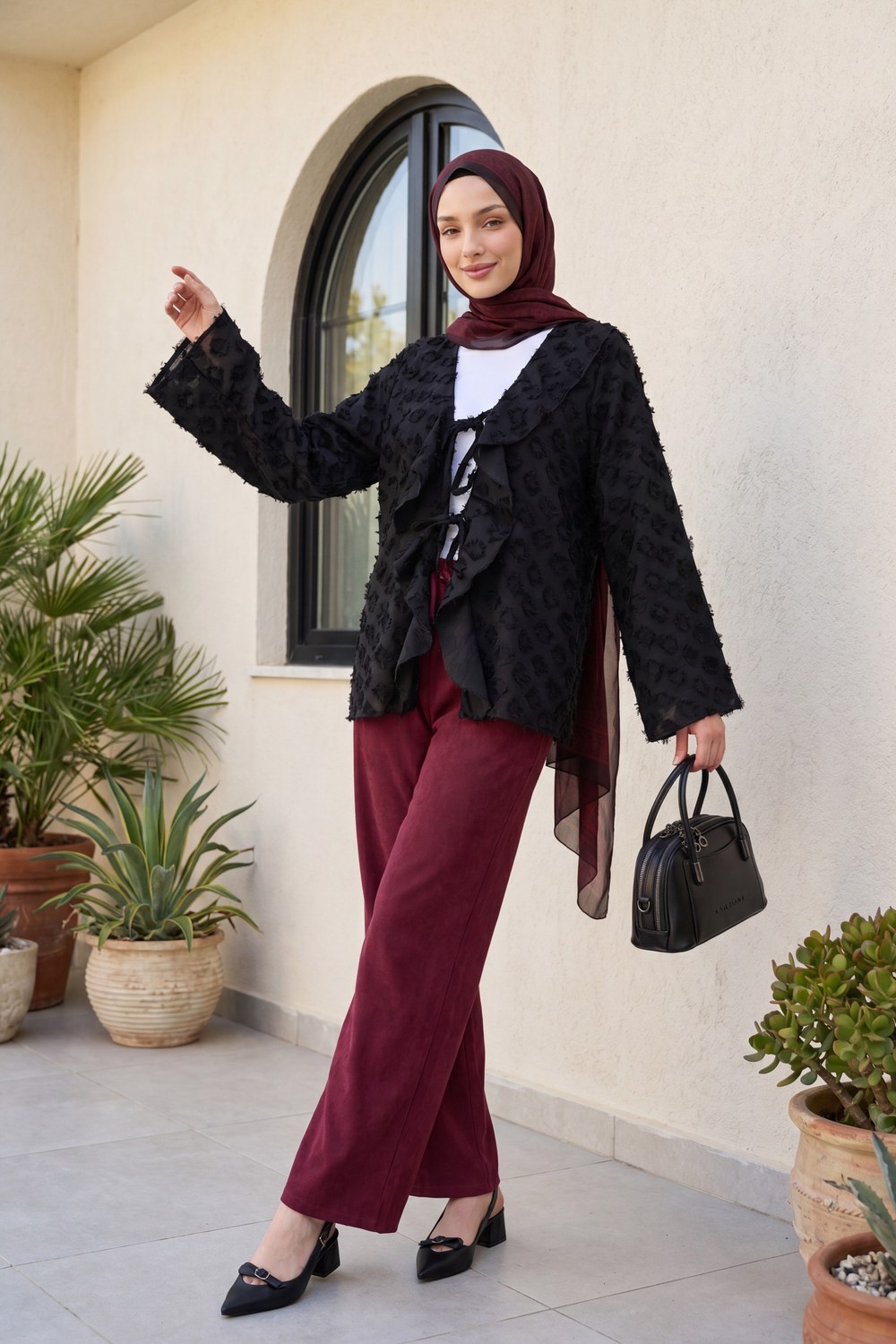 Önü Bağlamalı Fırfırlı Püsküllü Jakar Kimono -Siyah
