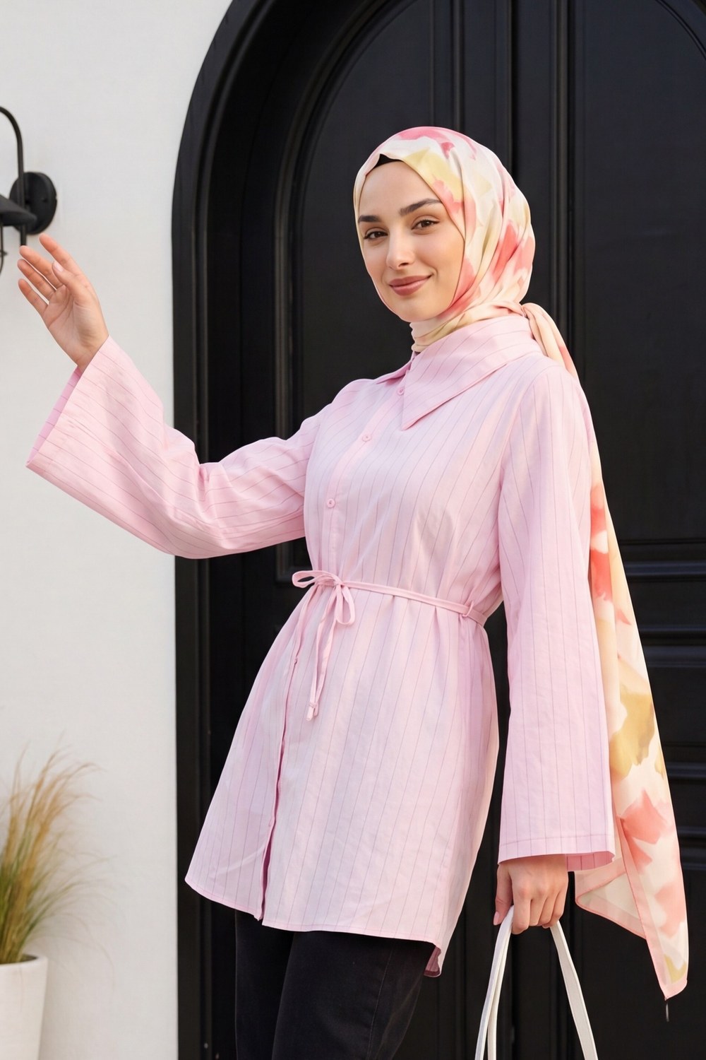 Yandan Yakalı Boydan Düğmeli Çizgili Bağcıklı Krinkıl Gömlek -Pembe