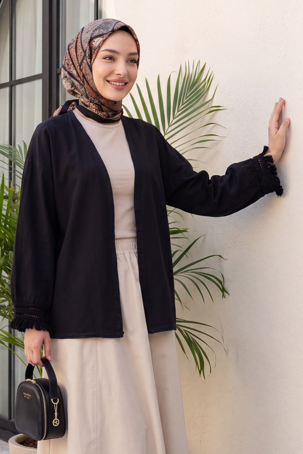 Kolları Püsküllü Beli Kemerli Keten Kimono -Siyah